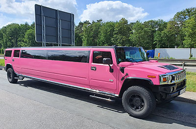Pinke Stretchlimousine in Düsseldorf